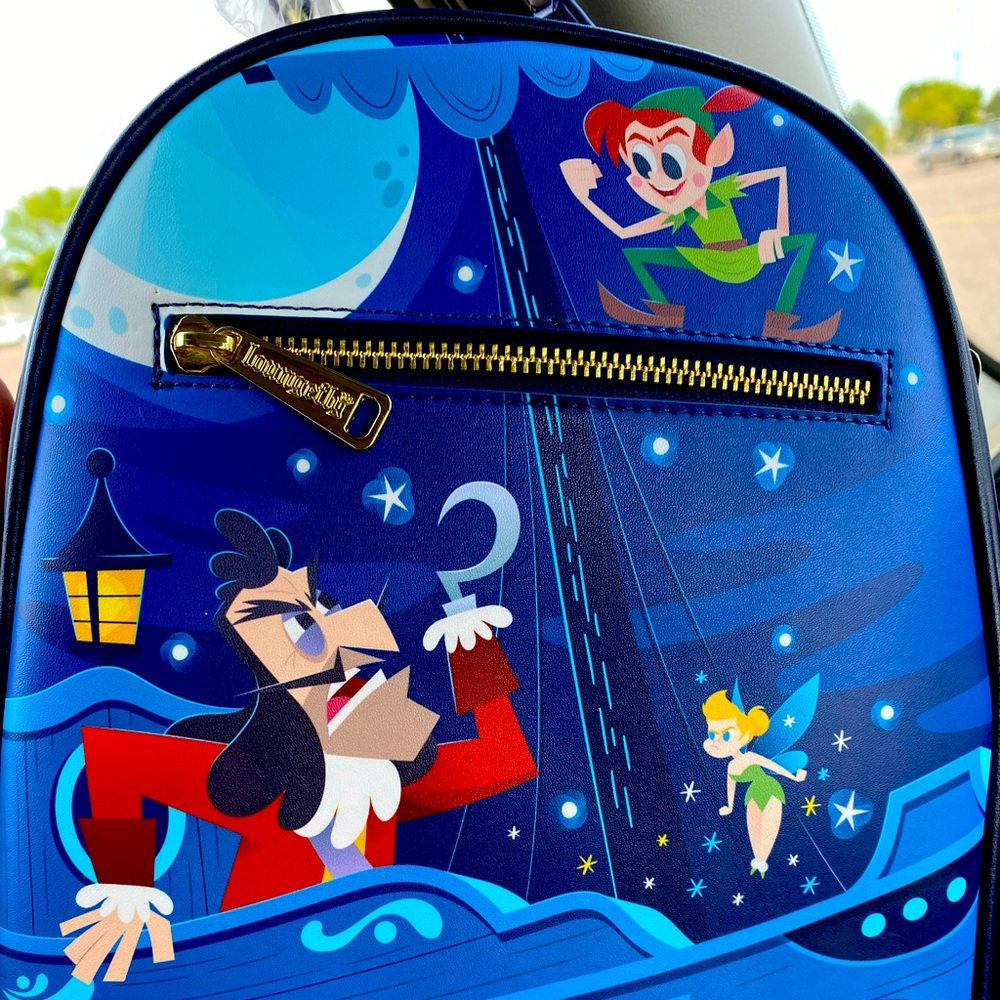 EXCLUSIVE  rare Official Disney Loungefly Disney Peter Pan Mini Backpack